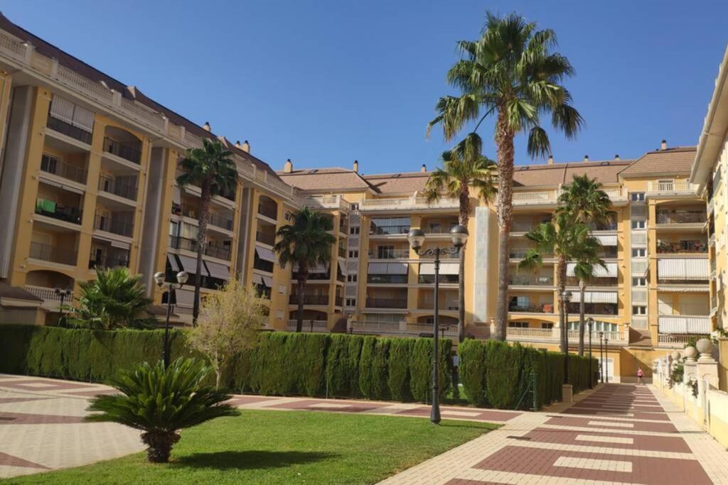 Lovely Denia, Piscina, Jacuzzi, Padel, Parking *