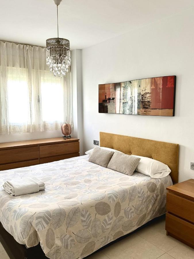 Appartamento Lovely Denia, Piscina, Jacuzzi, Pádel, Parking *
